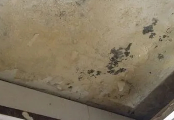 木垒哈萨克阳台漏水维修公司分享下木垒哈萨克卫生间渗水维修需要注意哪些问题。